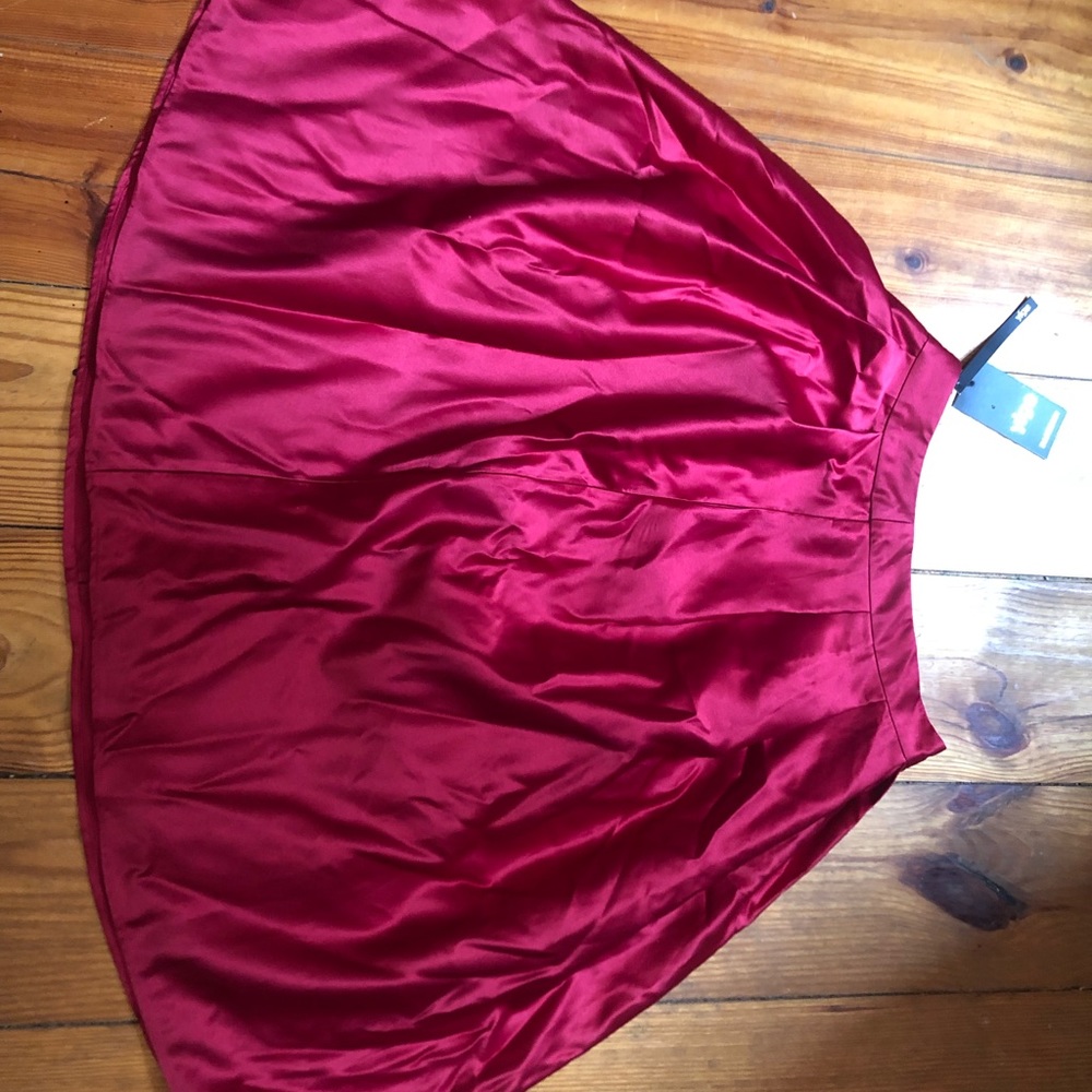Formal deep red skirt, tags attached women’s size 8